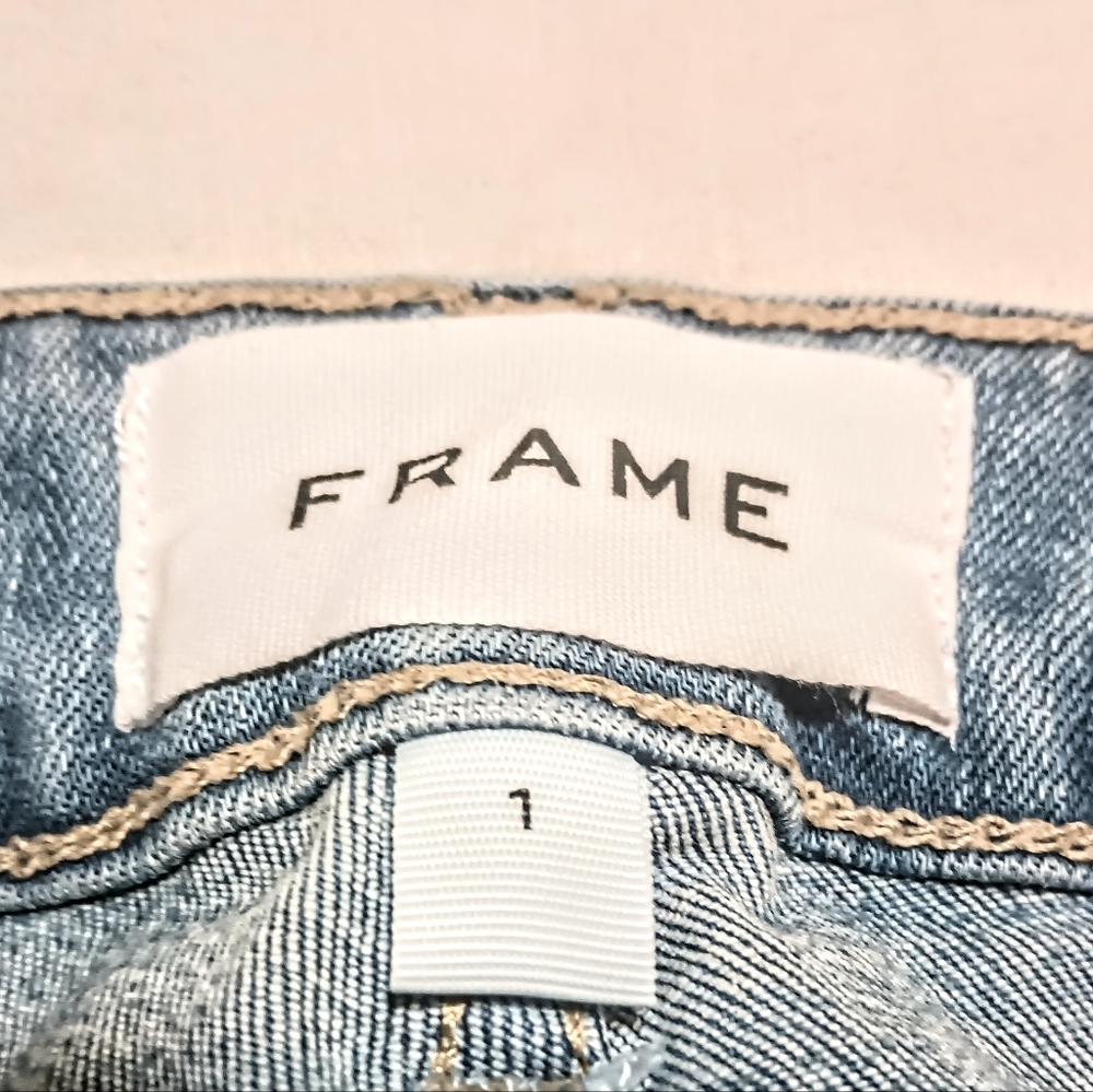 Frame Le One Skinny Jean Size 1. ( Fits sizes 23" to 28")